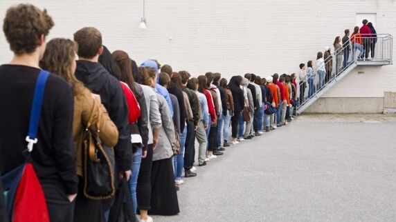 Związek Niezależnych Instytucji Finansowych przystępuje do IZFiA