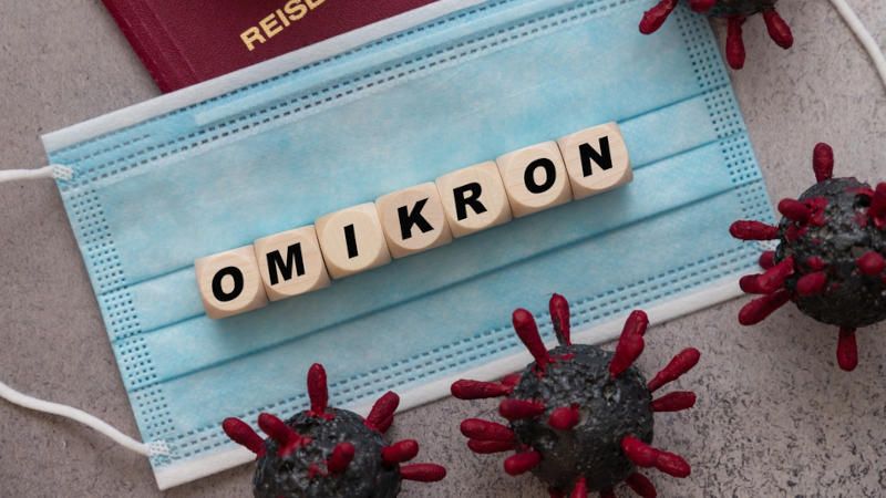 Omikron sieje postrach na rynkach. Co wiemy o nowym koronawirusie?