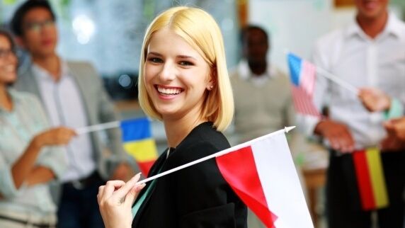Raport: kobiety osiągają o prawie 2% wyższe stopy zwrotu w inwestowaniu niż mężczyźni