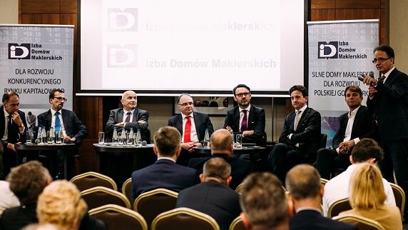 debata fund forum