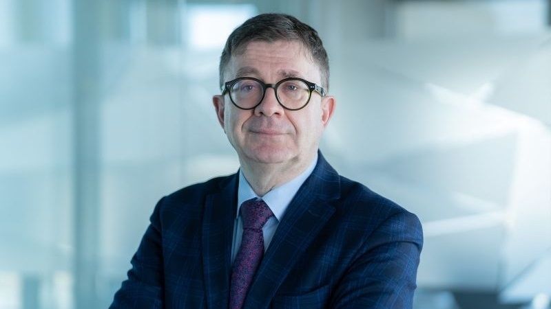 Prezes PTE PZU: Limity zmuszają OFE do sprzedaży akcji giełdowych liderów