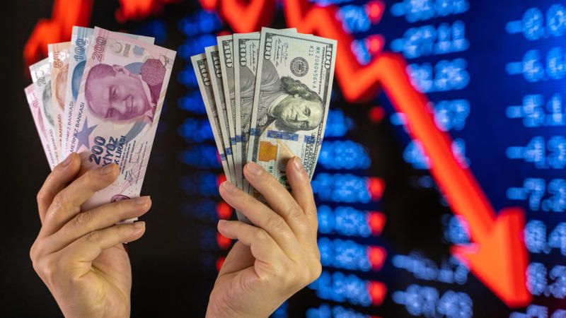 Polityczne wstrząsy w Turcji. Lira i akcje runęły