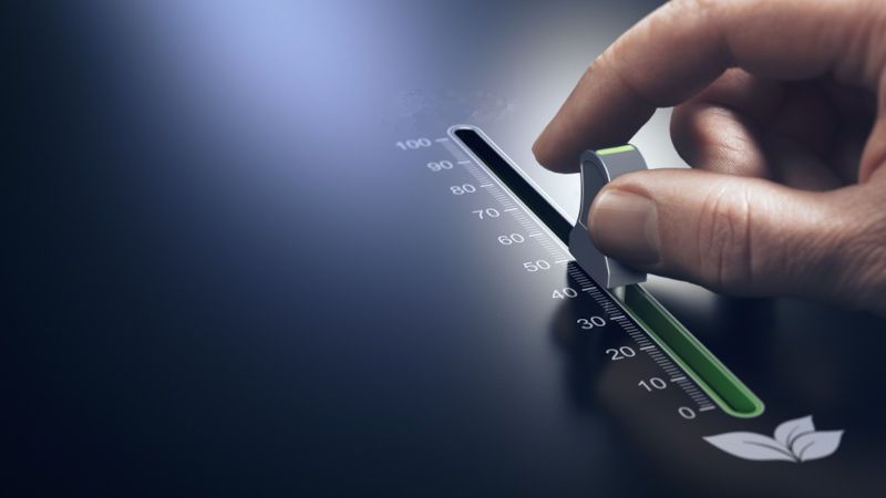 Raport UKNF: Gorsze wyniki finansowe PTE w 2023 r., rośnie wartość suwaka