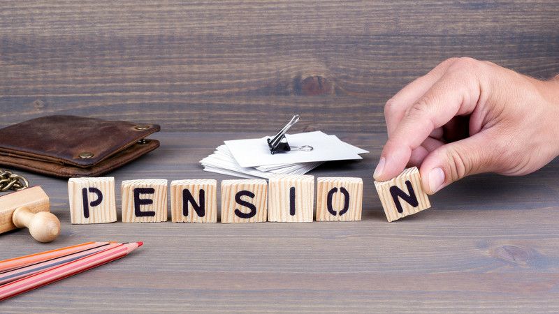 drewniane klocki z napisem pension