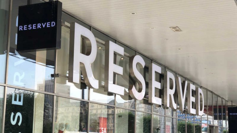 Kurs LPP spada z klifu. Sprawdziliśmy, które fundusze mają aktywa tej spółki