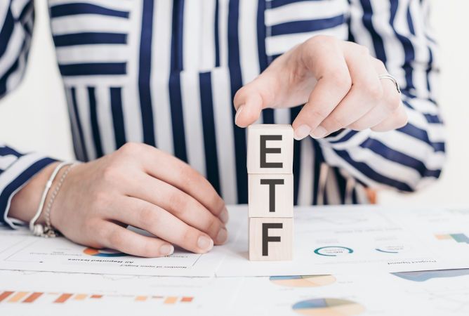 Blaski i cienie rosnącej aktywności inwestorów na rynku ETF-ów